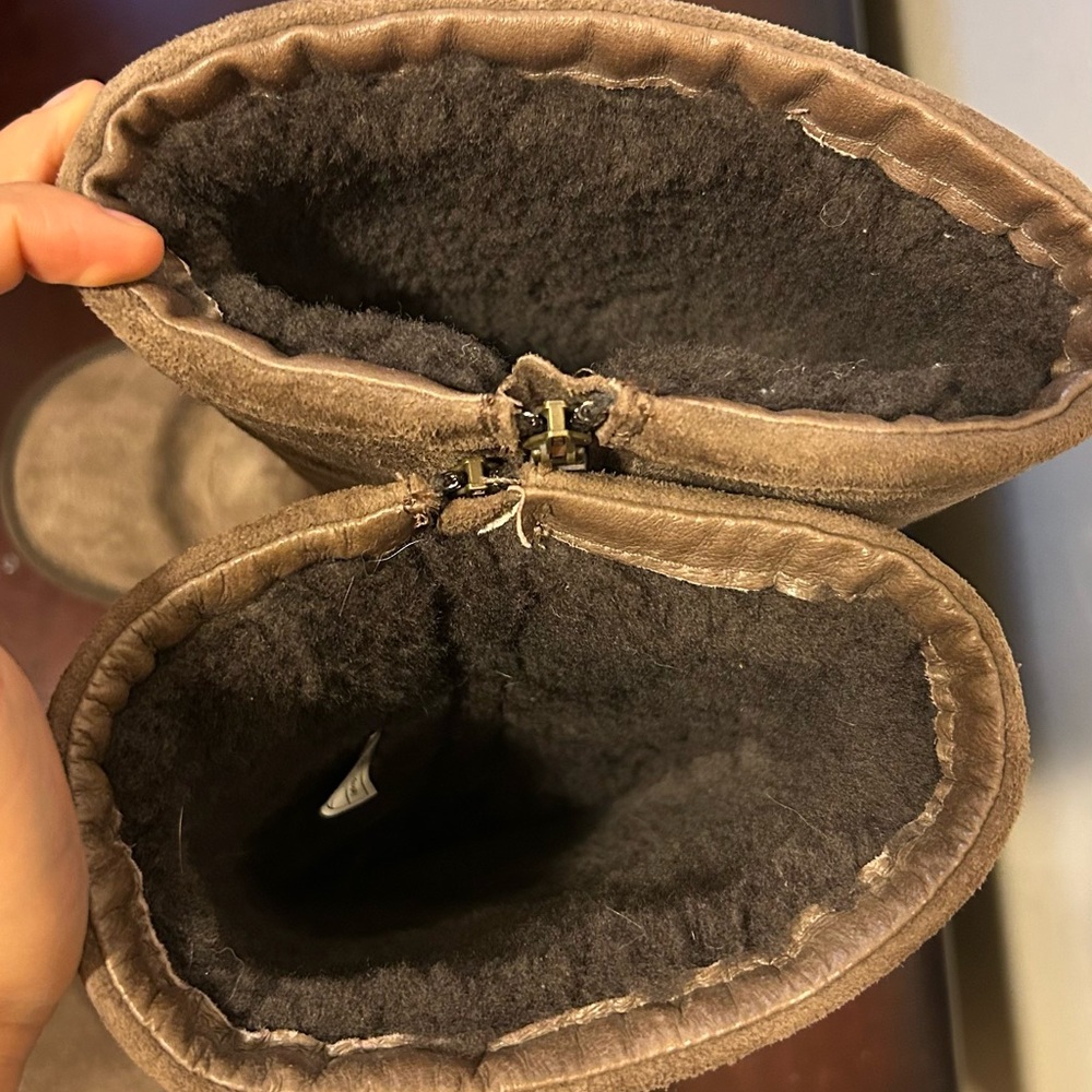 Original Ugg Australia Classic Boot - image 6